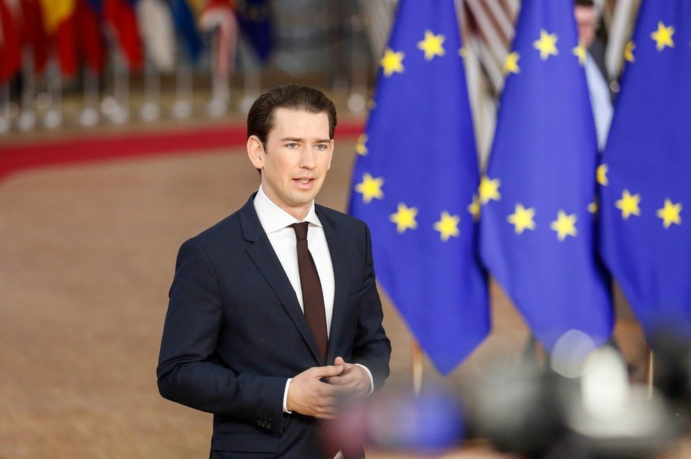 Avstrijski kancler Kurz jezen zaradi pesmi svobodnjakov o podganah in migrantih (foto: Profimedia)