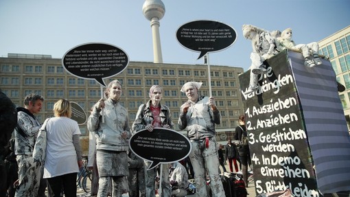 Pomanjkanje najemniških stanovanj je v Berlinu spravilo množice protestnikov na ceste