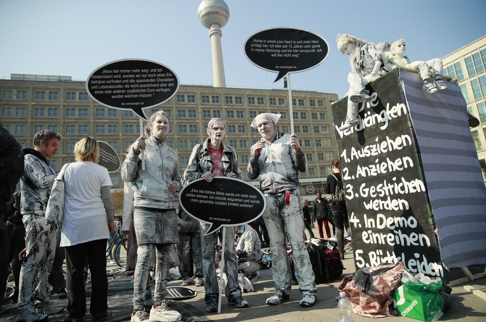 Pomanjkanje najemniških stanovanj je v Berlinu spravilo množice protestnikov na ceste (foto: profimedia)