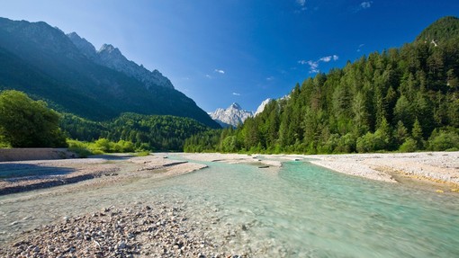 7 naravnih čudes Slovenije, ki jih lahko obiščite še to poletje