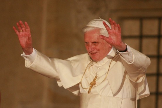 Nekdanji papež krivdo za pedofilske škandale zvrača na seksualno revolucijo