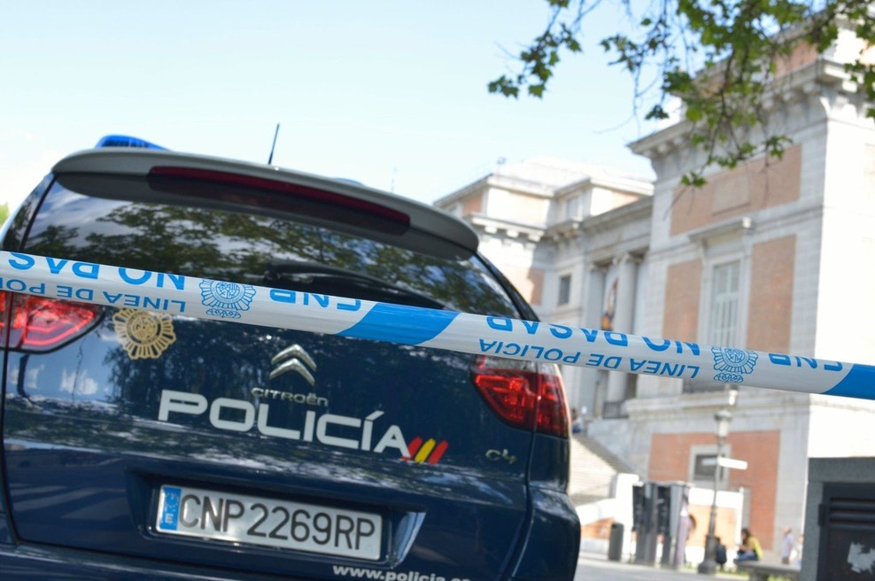 V Madridu zaradi lažne bombne grožnje evakuirali nebotičnik z veleposlaništvi (foto: profimedia)