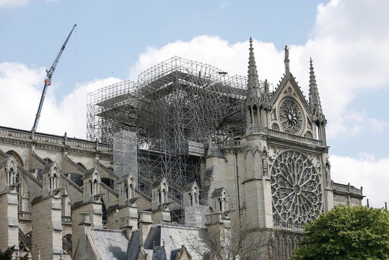 Najverjetnejši vzrok požara v Notre-Dame cigareta ali električna napaka