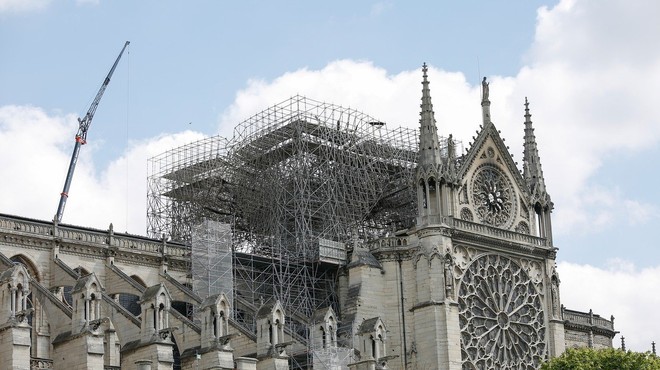 Po požaru v katedrali Notre-Dame zadoneli cerkveni zvonovi (foto: Profimedia)