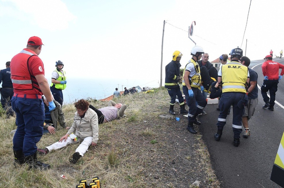 Madeira: V nesreči avtobusa 29 mrtvih, 28 ljudi je ranjenih (foto: Profimedia)