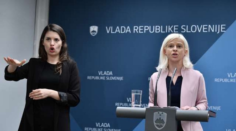 Vlada za umestitev slovenskega znakovnega jezika v ustavo (foto: STA/Tamino Petelinšek)