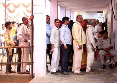 Indija: Zaradi glasovanja za napačno stranko si je odrezal prst!