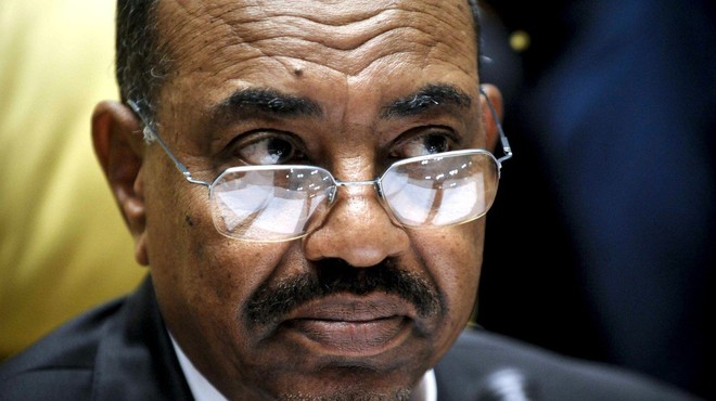 Pri odstavljenem sudanskem predsedniku našli vreče za žito, polne denarja (foto: profimedia)