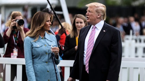 Trump na mejo pošilja oborožene vojake in prek Twitterja žuga Mehiki