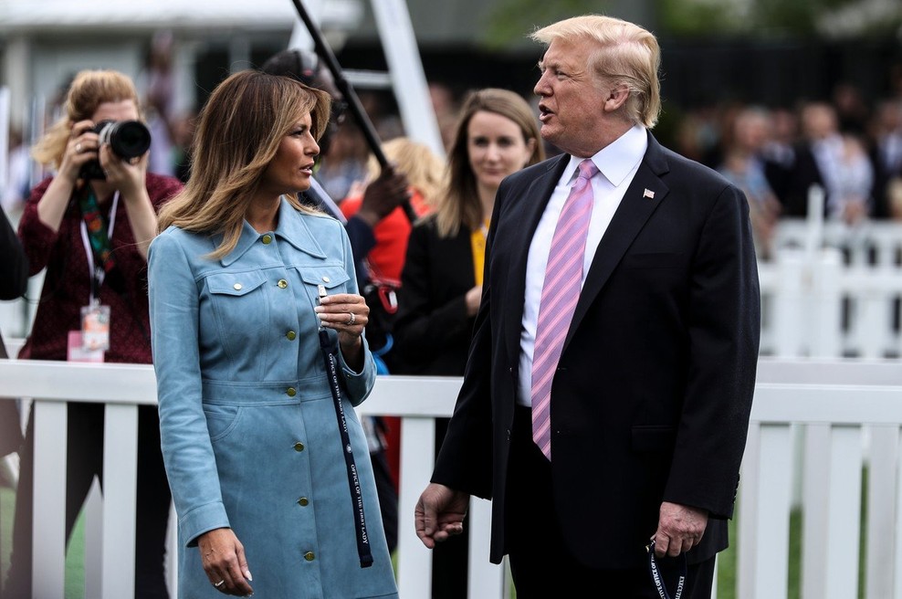 Trump na mejo pošilja oborožene vojake in prek Twitterja žuga Mehiki (foto: profimedia)