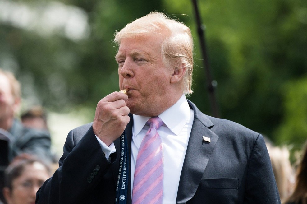 Donald Trump uradnikom vlade ukazal bojkot večerje dopisnikov iz Bele hiše (foto: profimedia)