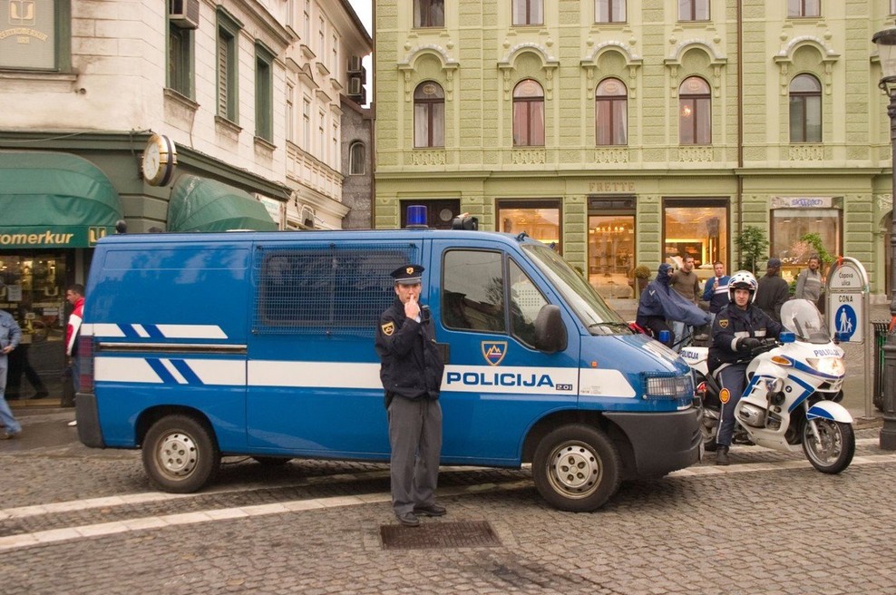 Ob vlomih in drznih tatvinah zadnjih dni policija opozarja na previdnost (foto: profimedia)