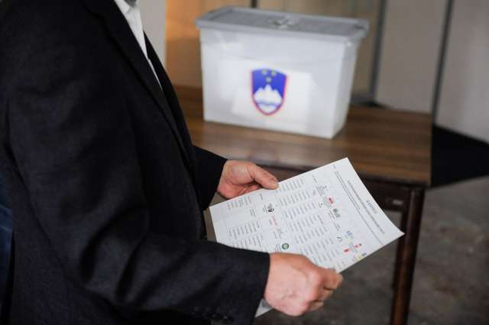 Znan je vrstni red kandidatnih list na glasovnicah za evropske volitve (foto: STA/Nebojša Tejić)