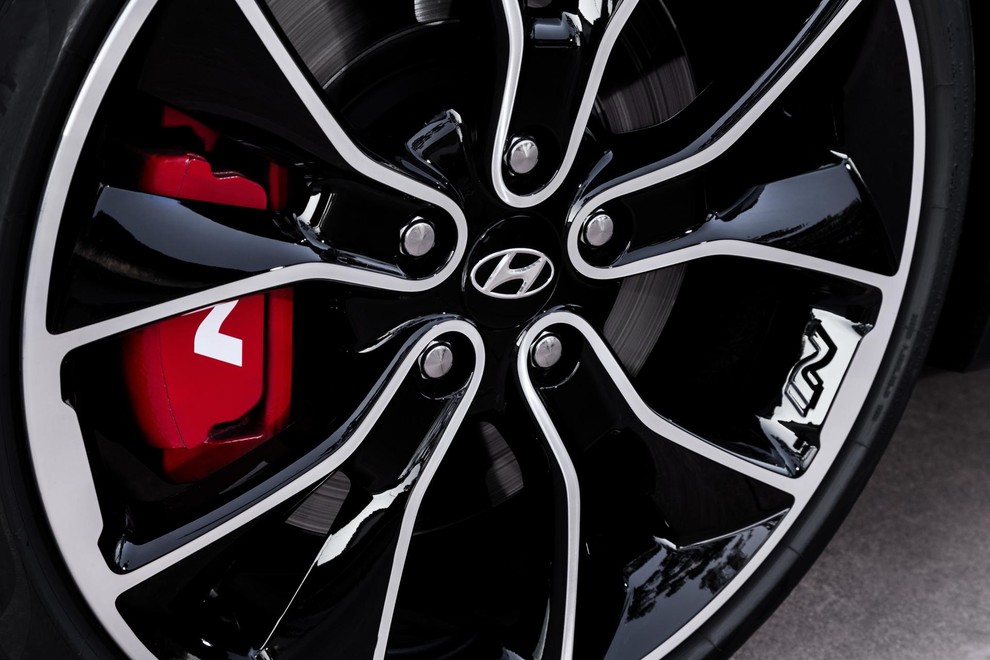 Našpičena brata: Hyundaijeva modela i30 N