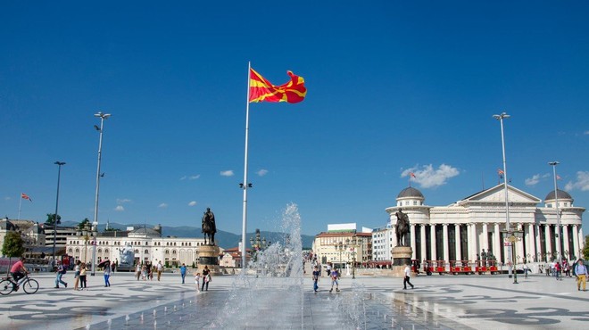 Volitve v Severni Makedoniji so kljub skromni udeležbi veljavne, zmaga Pendarovskemu (foto: profimedia)