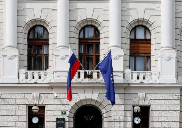 Šok na ljubljanskem sodišču: obtoženi srhljivega načrtovanja umora odkorakal na prostost