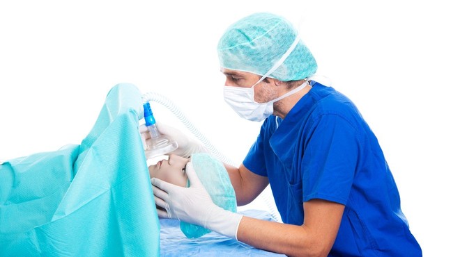 Častihlepni francoski anesteziolog obtožen zastrupitve več kot 20 bolnikov (foto: profimedia)