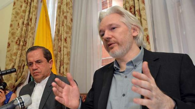 Preložili zaslišanje Assangea zaradi njegovega slabega zdravstvenega stanja (foto: Xinhua/STA)
