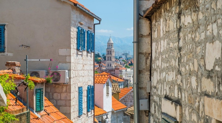 Prepir zaradi parkirišča! V Splitu je starejši moški s palico napadel nosečnico (foto: profimedia)
