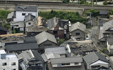 Številni poškodovani v potresu na severozahodu Japonske