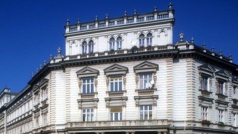 Država je za Abanko iztržila 444 milijonov evrov
