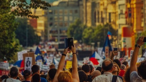 Na praške ulice se je vsulo četrt milijona ljudi, ki protestirajo proti Babišu
