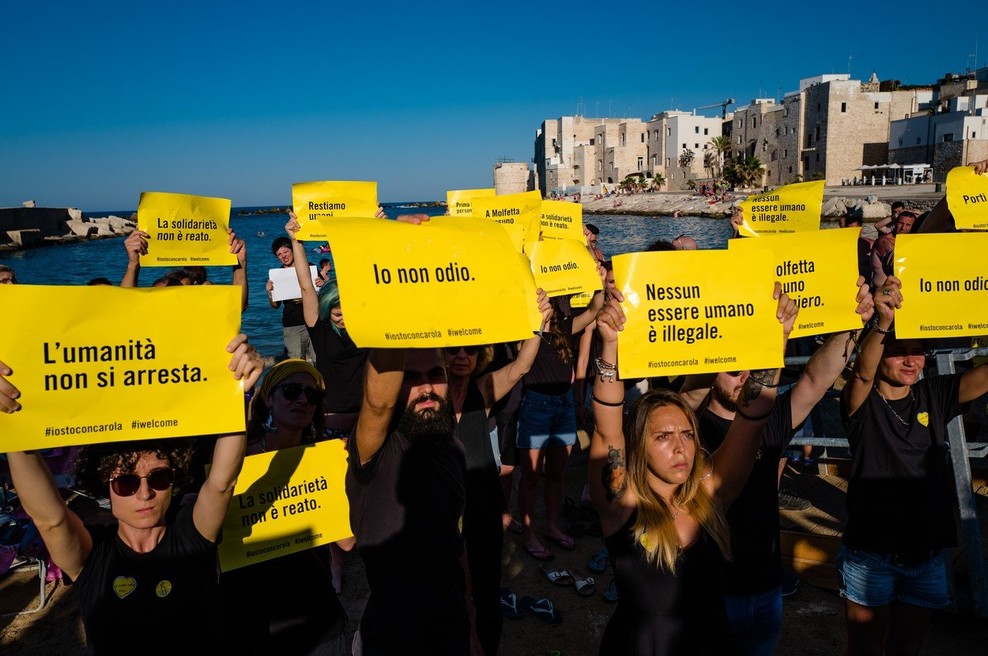 Nemška kapitanka ladje Sea Watch 3 ostaja v hišnem priporu (foto: Profimedia)