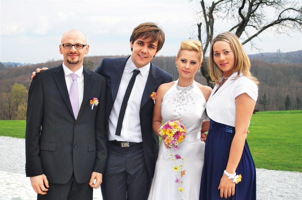 TAKO sta svojo poroko leta 2010 obeležila Raay in Marjetka - danes poznana kot duo Maraaya. Poročila sta se v aprilu, in sicer na prelepem posestvu Pule. (foto: Osebni arhiv)