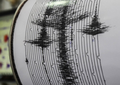 Prebivalce nekaterih slovenskih krajev ponoči presenetil potres