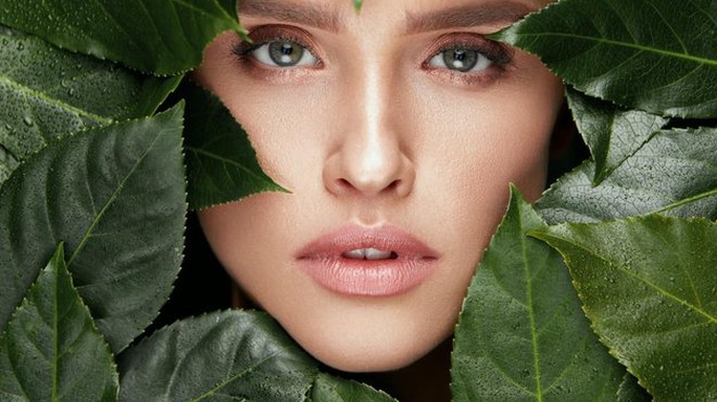 Je naravna kozmetika res naravna? To morate vedeti, preden se odločite za nakup (foto: Shutterstock)