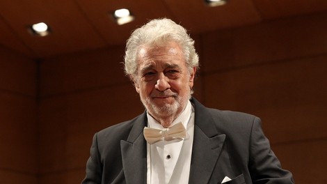 Placido Domingo zaradi obtožb o spolnem nadlegovanju odstopil in odpovedal nastope