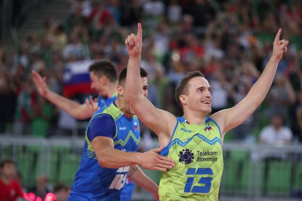 V najboljši sedmerici minulega evropskega prvenstva v odbojki dva Slovenca (foto: STA/Anže Malovrh)
