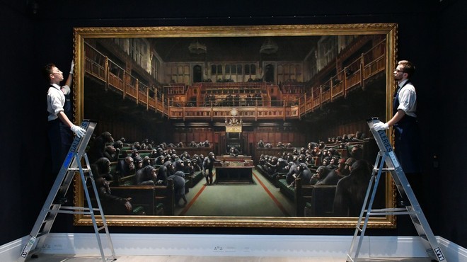 Banksyjev parlament opic prodan za skoraj 10 milijonov funtov (foto: profimedia)