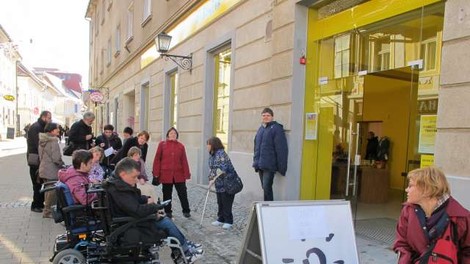 Pohodi z zelenimi baloni pred svetovnim dnem cerebralne paralize