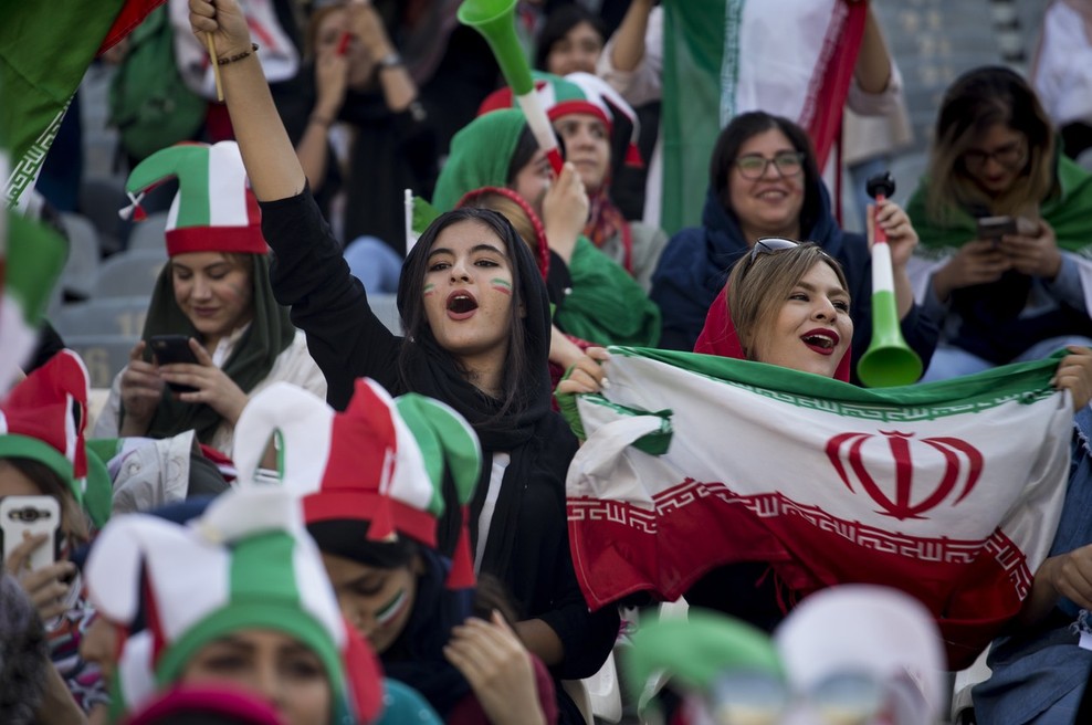 Iran je po pritisku Fife dovolil ženskam ogled nogometne tekme (foto: profimedia)