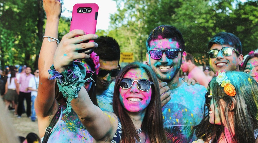 Influencerji - neizobražena zalega hitrih zaslužkarjev (foto: Unsplash)