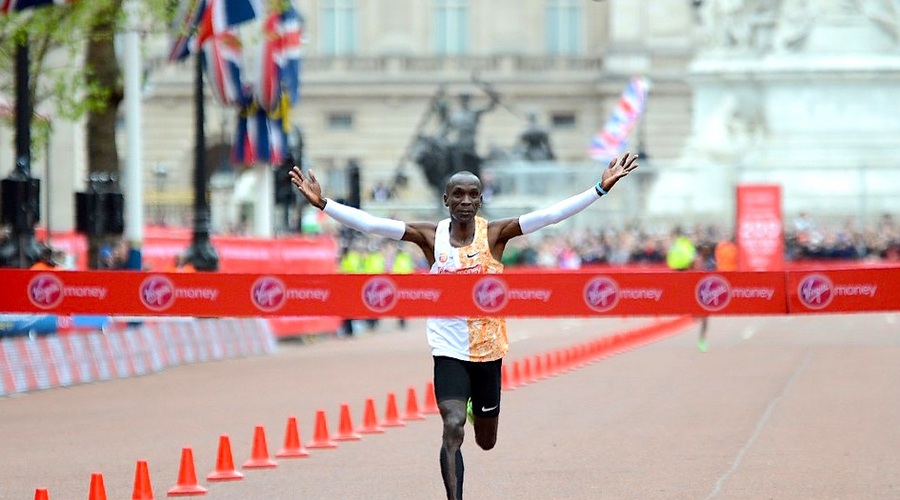 Eliud Kipchoge - prvi Zemljan, ki je pretekel maraton v manj kot dveh urah! (foto: Profimedia)