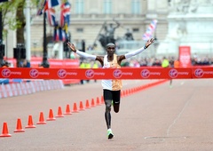 Eliud Kipchoge - prvi Zemljan, ki je pretekel maraton v manj kot dveh urah!
