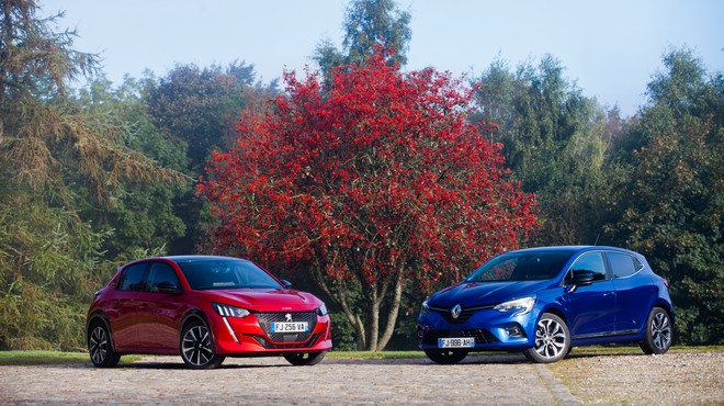 Primerjamo dva med Slovenci izjemno priljubljena: Renault Clio in Peugeot 208 (foto: Saša Kapetanovič)