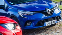 Primerjamo dva med Slovenci izjemno priljubljena: Renault Clio in Peugeot 208