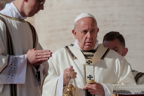Papež pomotoma postal oboževalec nogometnih svetnikov