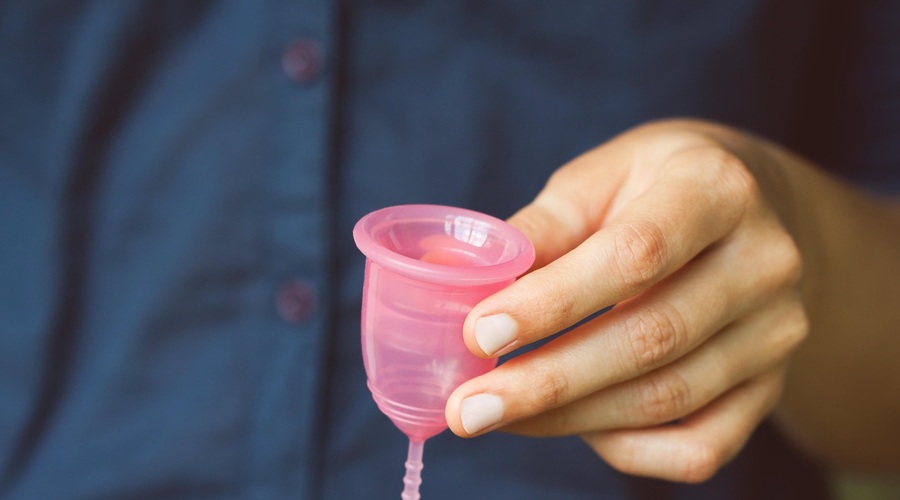 Menstrualna skodelica PROTI sodobni arhitekturi javnih stranišč (foto: Profimedia)