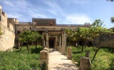 Malteška vlada kupila vilo, v kateri je britanska kraljica živela še kot princesa