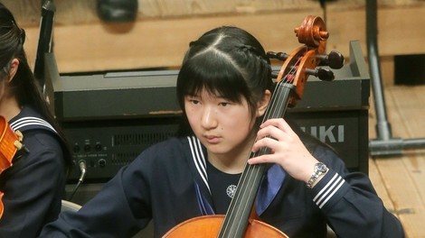 Japonska vlada proučuje možnost, da bi cesarski prestol nasledila ženska
