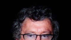 Umrl je legendarni hollywoodski filmski producent Robert Evans