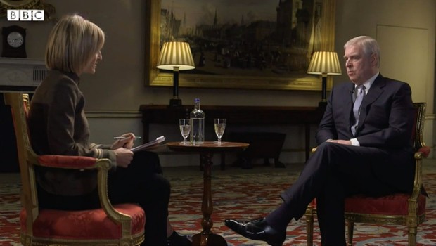 
                            Britanski princ Andrew za BBC: "Ne spomnim se, da bi kadar koli srečal to damo." (foto: profimedia)