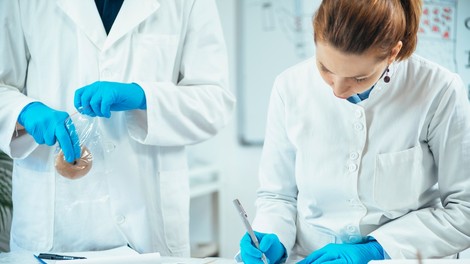 Za štipendije v znanosti se letos poteguje 25 mladih raziskovalk