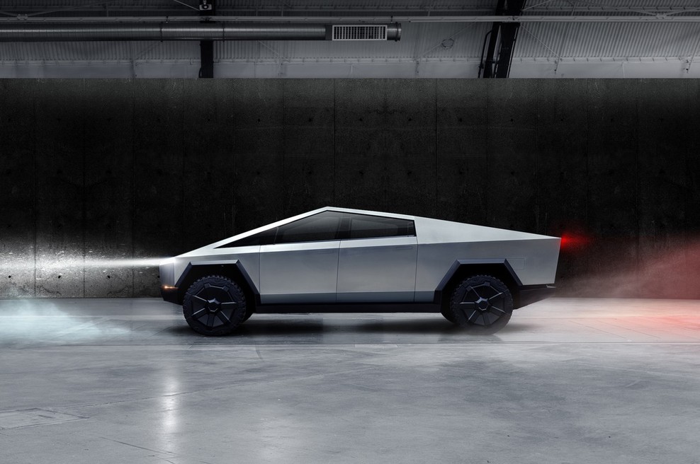 Tesla predstavil težko pričakovani cybertruck (foto: profimedia)