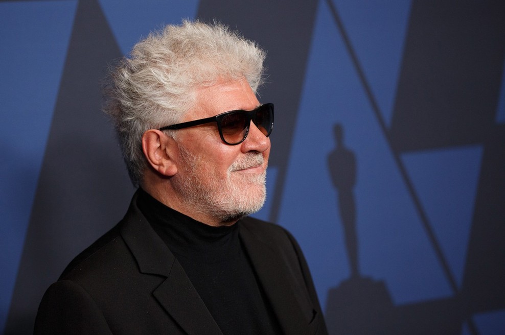 Režiser in oskarjevec Pedro Almodovar se v Španiji predstavlja kot slikar (foto: profimedia)