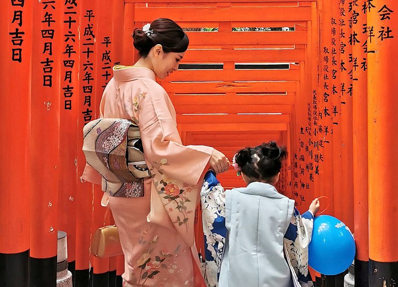 Hie Shrine v Tokiu, odlična alternativa brez gneče namesto Fushimi Inari v Kjotu